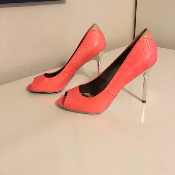 Sam Edelman Reagan Peep-Toe Pump - Picture 3 of 10